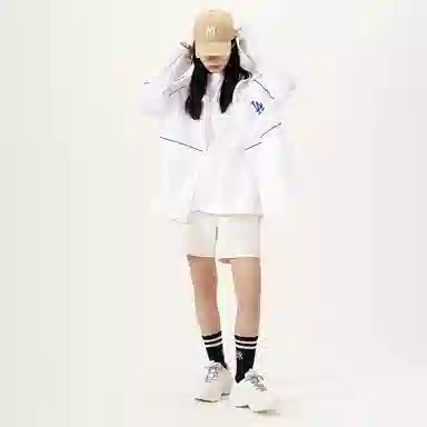 MLB