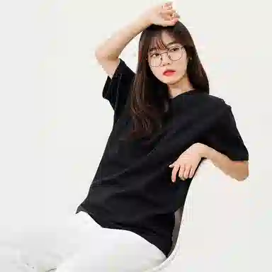 New Balance logo T