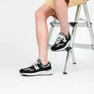 New Balance 992 Black