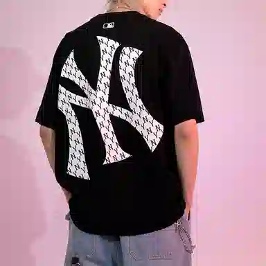 MLB T
