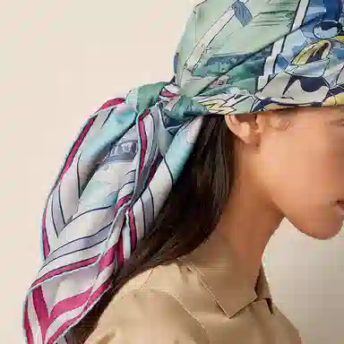 Hermes WOW 90cm Scarf