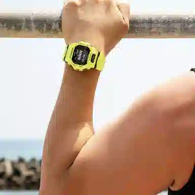 CASIO "G-SQUAD" GBD-200-9JF