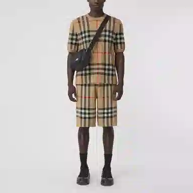 Burberry SS21 T
