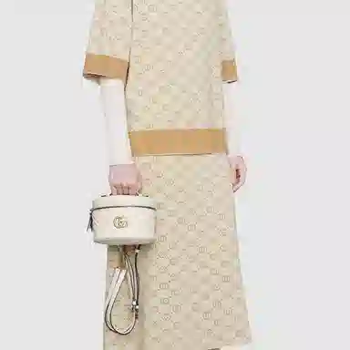 GUCCI GG Marmont Logo