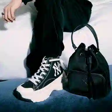 MLB Chunky High New York Yanker Black