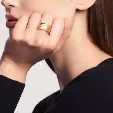 CHANEL COCO CRUSH 18K