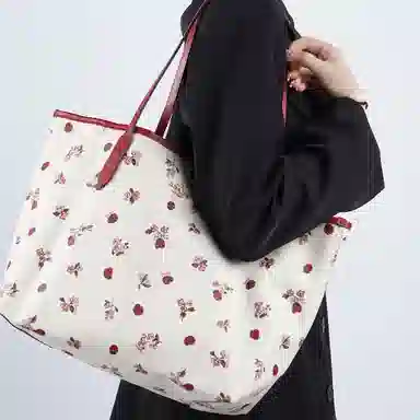 COACH City 33 Tote Bag