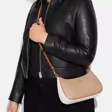 COACH Teri 25