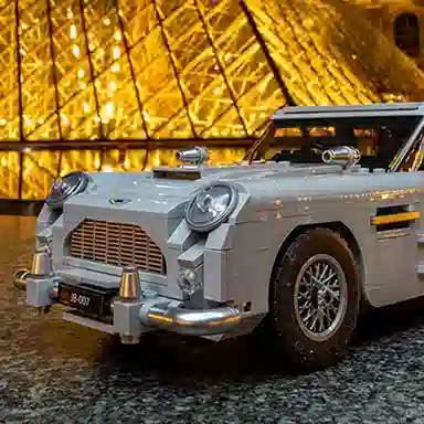 LEGO Icons James Bond Aston Martin DB5