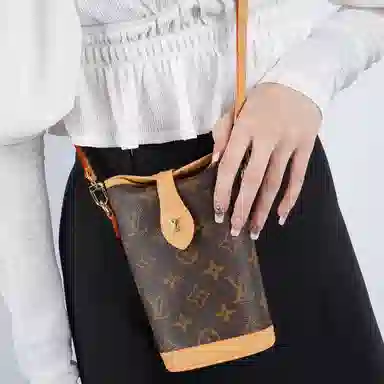 Louis Vuitton Fold Me Mini
