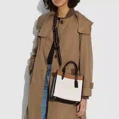 COACH Field 22 Tote