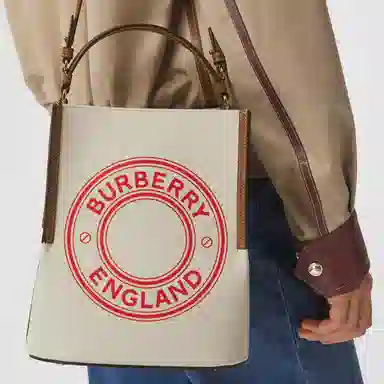Burberry Peg Bucket Bag Small Natural Brown Red