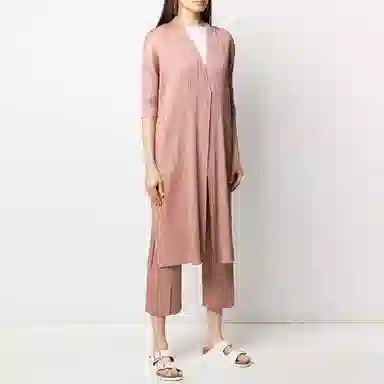 PLEATS PLEASE ISSEY MIYAKE