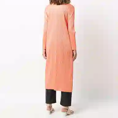 PLEATS PLEASE ISSEY MIYAKE