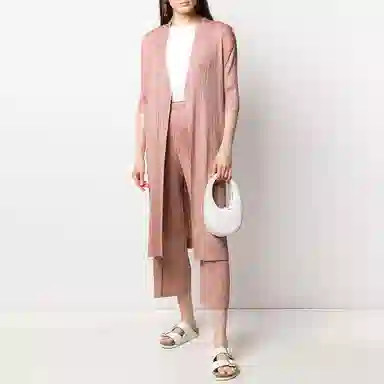 PLEATS PLEASE ISSEY MIYAKE