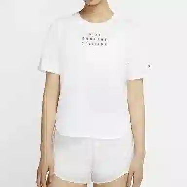 Nike SS20 T