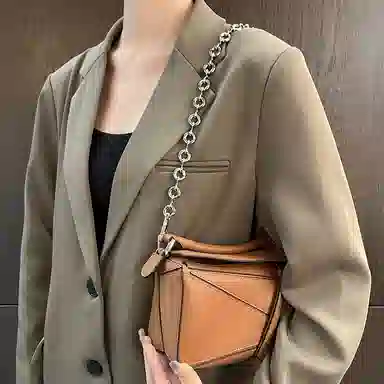LOEWE Puzzle 60cm