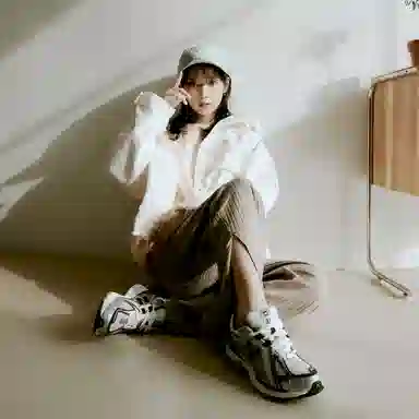 New Balance 1906R White Silver