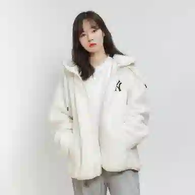 MLB New York Yankees Logo Embroidered Fleece Hoodie Ivory