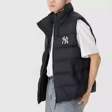 MLB Yankees Black Vest