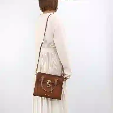 MICHAEL KORS Hamilton LOGO