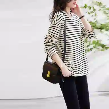 【dme】 条纹圆领落肩长袖卫衣 女款 米白