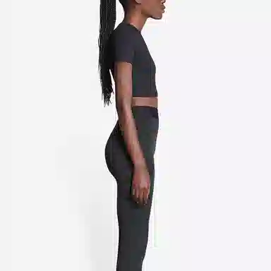 Balenciaga SS22 T