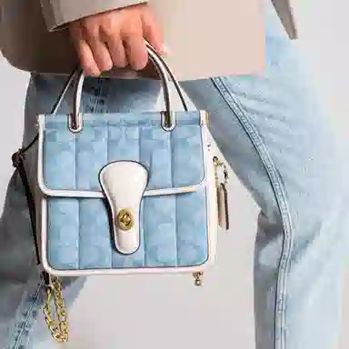 COACH Willis 18 Chambray