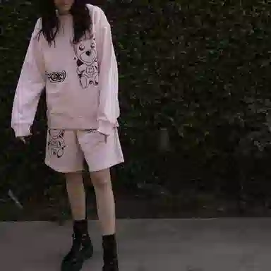 Drew House FW21 Theodore Sketch Sweatshort Pale Pink logo Logo