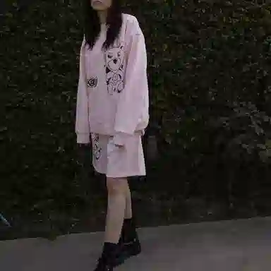 Drew House FW21 Theodore Sketch Sweatshort Pale Pink logo Logo