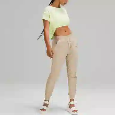 lululemon Swift Beyond The Studio Logo