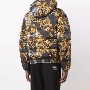 VERSACE