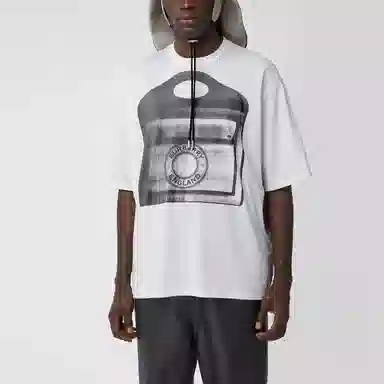 Burberry SS21 T