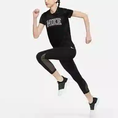 Nike Dri-FIT Swoosh LogoT