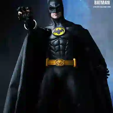 Hot Toys Batman 1989 1:6 Scale Figure