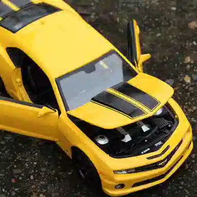 Maisto 124 CHEVROLET 2010 Camaro SS