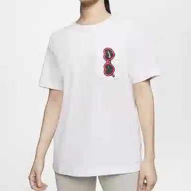 Nike Sportswear T