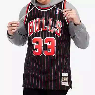 Mitchell & Ness Scottie Pippen 33 Bulls Jersey