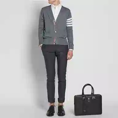 THOM BROWNE FW21 V
