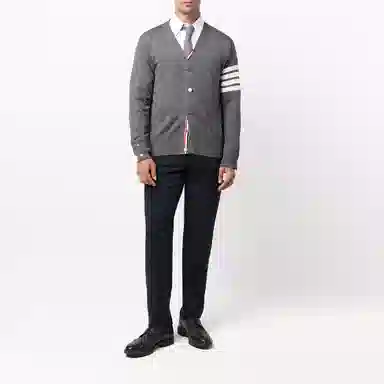 THOM BROWNE FW22 V