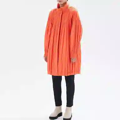 PLEATS PLEASE ISSEY MIYAKE