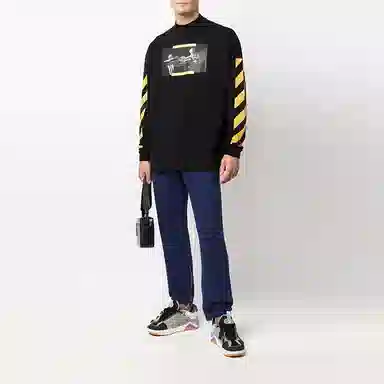 OFF-WHITE