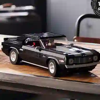 LEGO Chevrolet Camaro Z28 10304