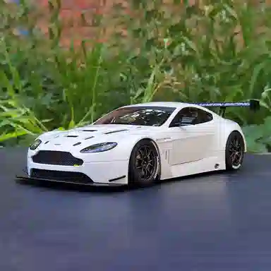 AUTOart 118 VANTAGE V12 GT3