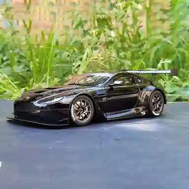 AUTOart 118 VANTAGE V12 GT3