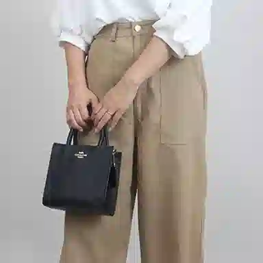 COACH Cally 17 Black