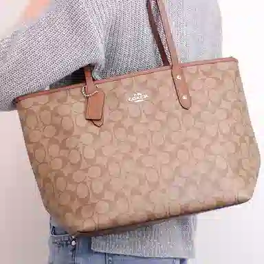 COACH City Zip Tote 30
