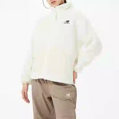 New Balance FW22 Logo