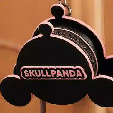 POP MART SKULLPANDA MINI IP 10cm