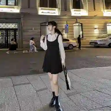 小镇姗姗 复古甜美假两件撞色短袖连衣裙 黑白